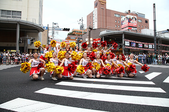 まちなかパフォーマンスステージ（郡山商業高校チアダンス部）