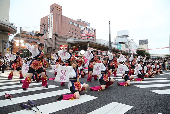 まちなかパフォーマンスステージ（あさか開成高校よさこい部）