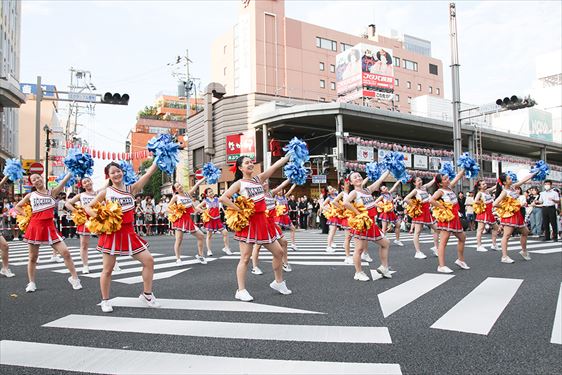 まちなかパフォーマンスステージ（郡山商業高校チアリーディング部）