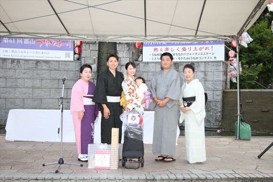 久下裕貴さん・久下希さん・久下椛巴さん（ゆかたdeうねめコンテスト グランプリ）