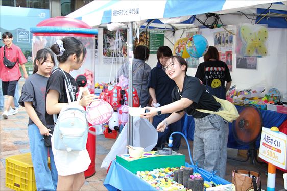 福島中央テレビ「中テレ屋」（駅前広場ブース）