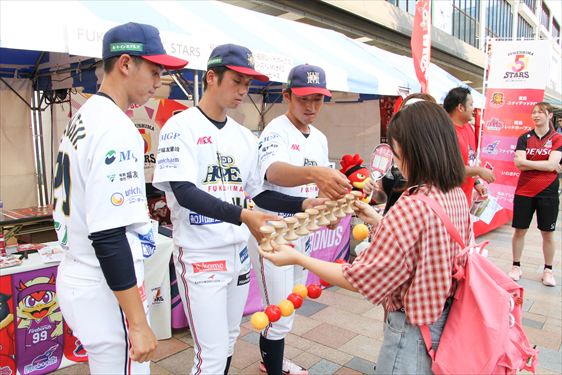 ふくしま５スターズ 県内プロスポーツチーム（駅前広場ブース）