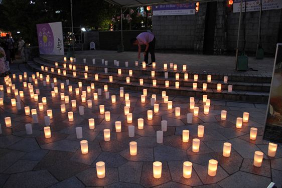 なら燈花会（駅前広場）