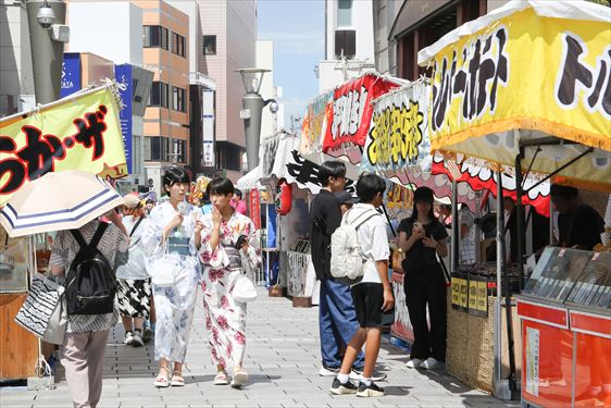 なかまち夢通り 福祉バザール（商店街イベント）